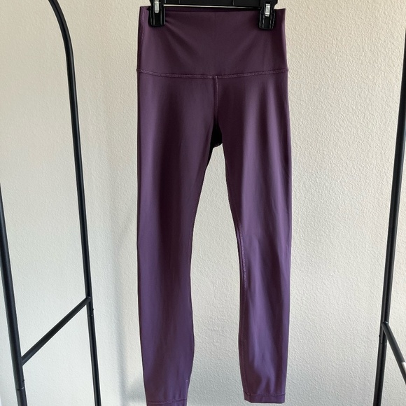 LULULEMON | Breathable Wunder Train High-Rise Crop 23" in Grape Thistle | Size 4 - Picture 3 of 8